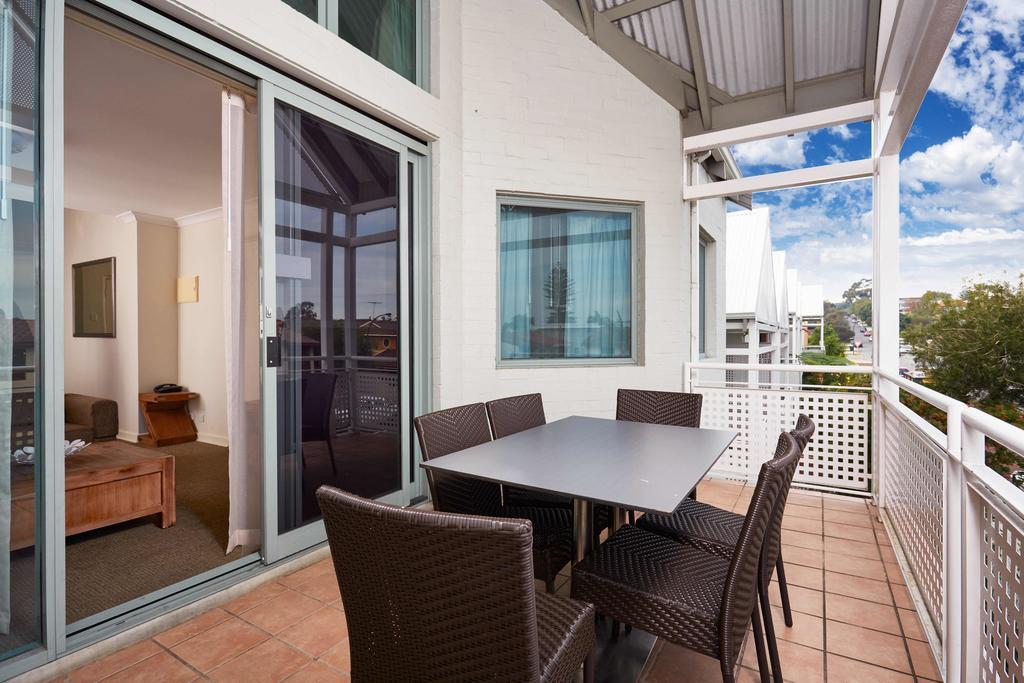 Broadwater Resort Como Perth Exterior foto